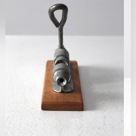 ⭐️Vintage Reed's Rocket Nut Cracker - Picture 7 of 7